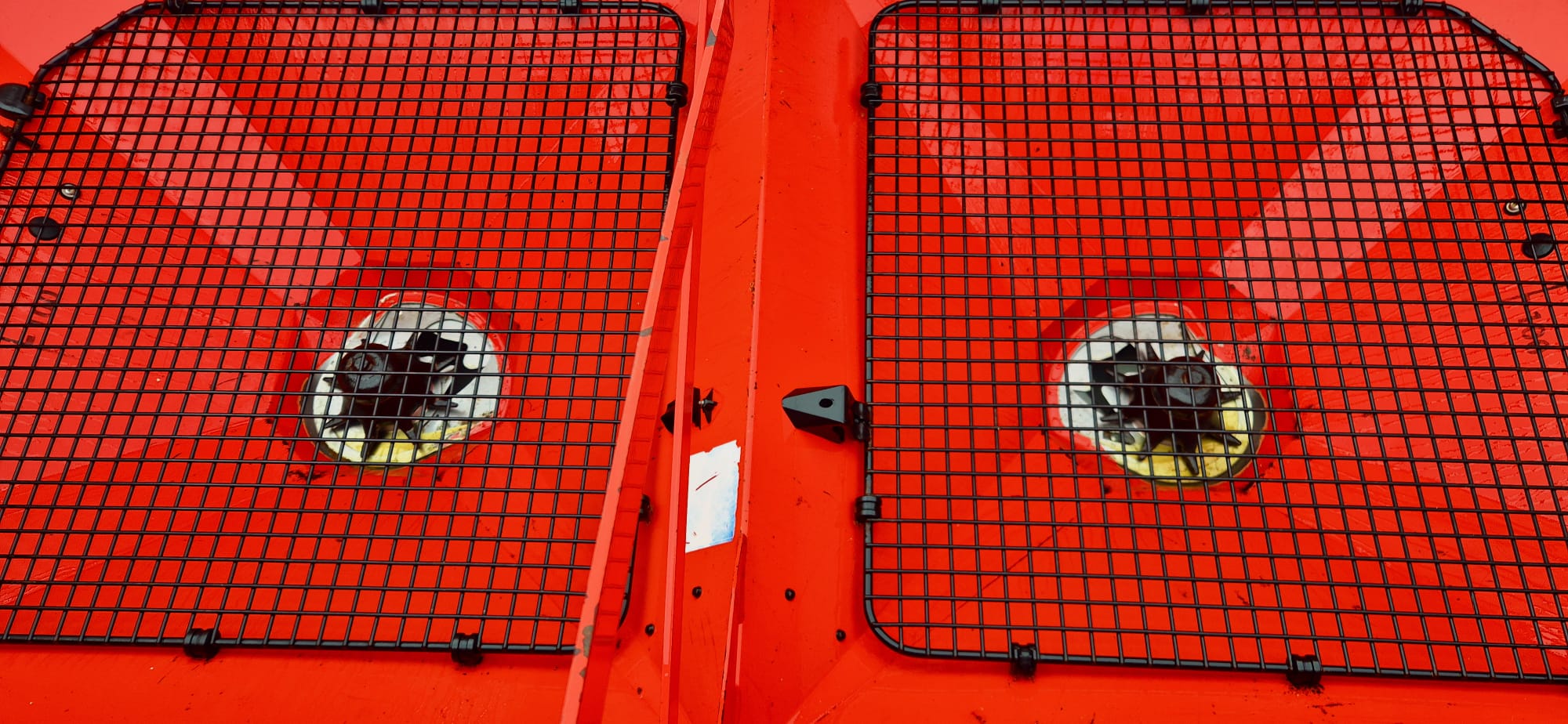 Rozsiewacz nawozów KUHN AXIS 30.1