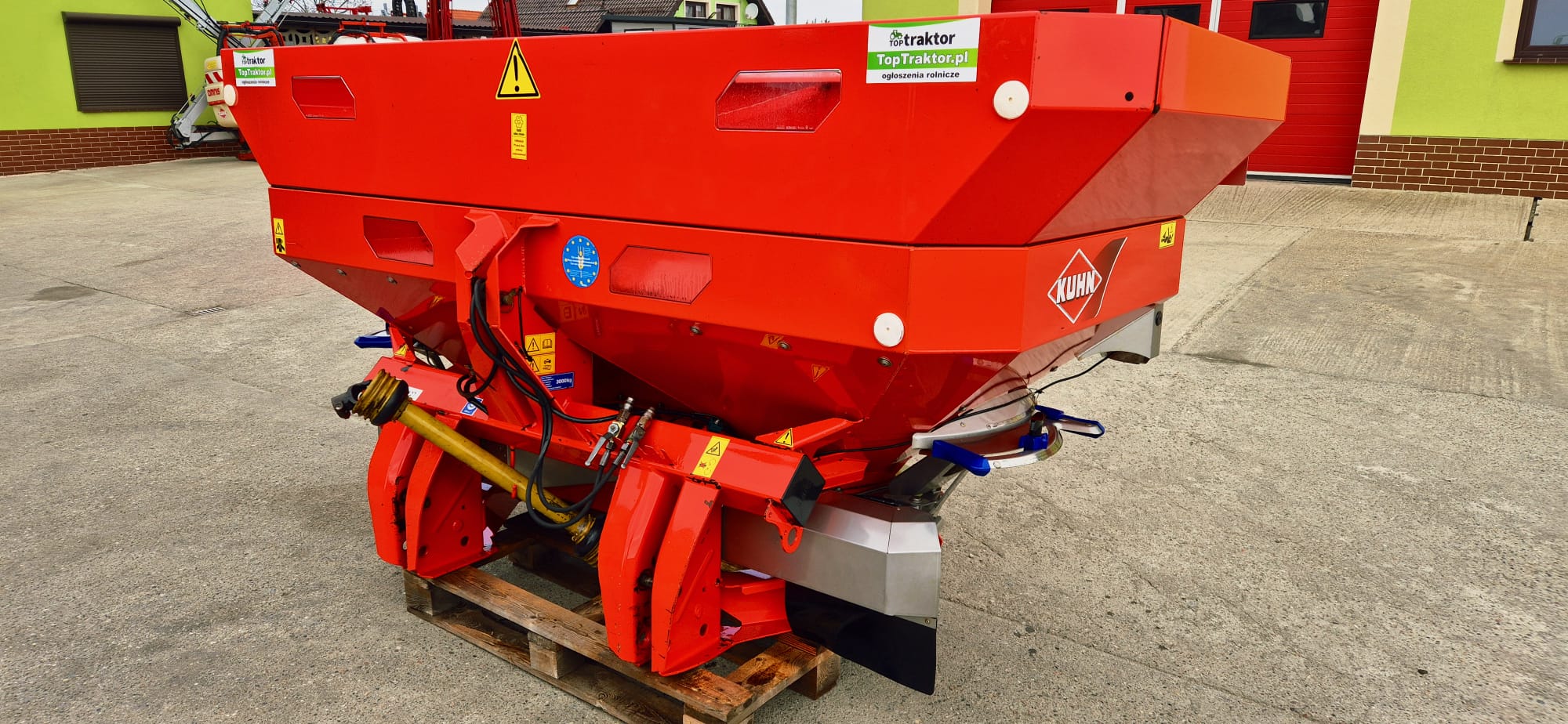 Rozsiewacz nawozów KUHN AXIS 30.1