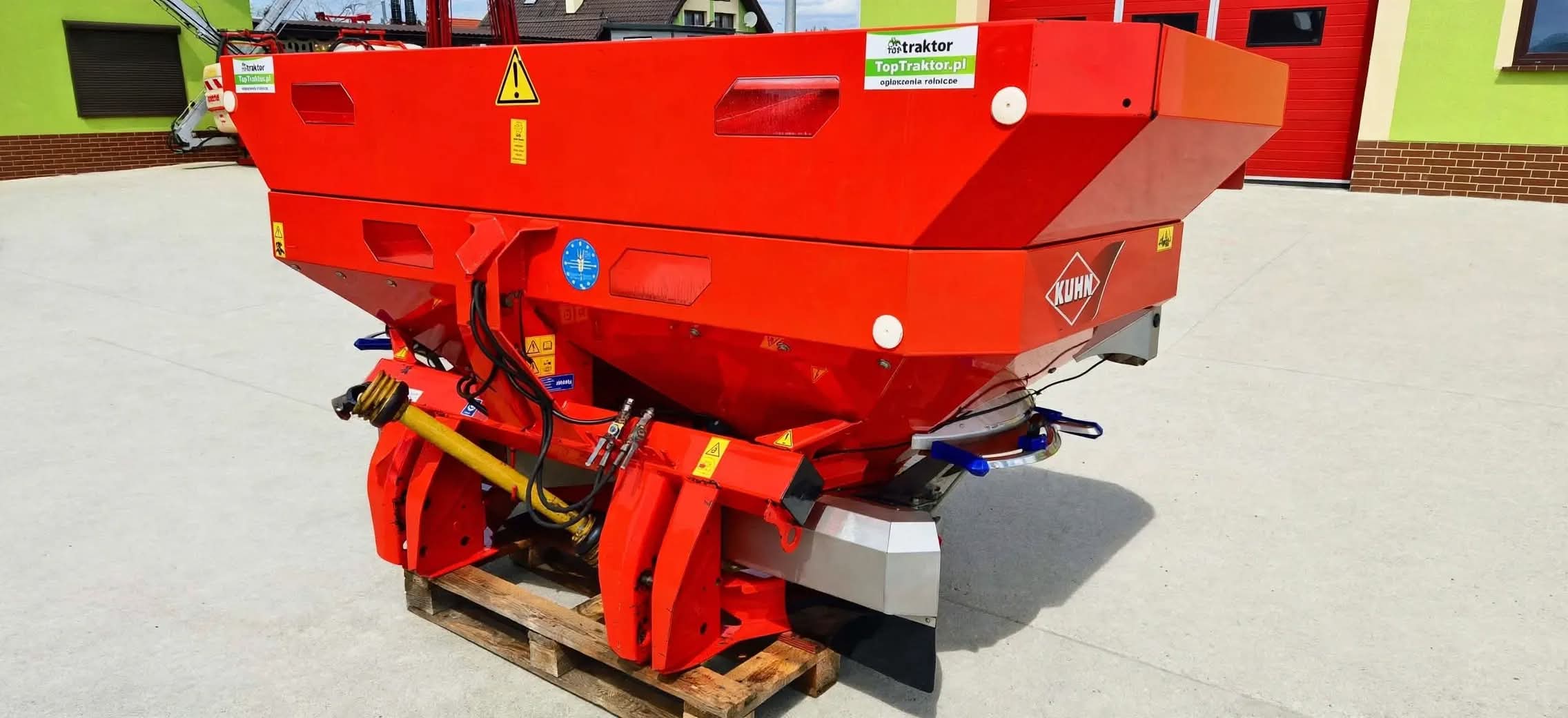 Rozsiewacz nawozów KUHN AXIS 30.1