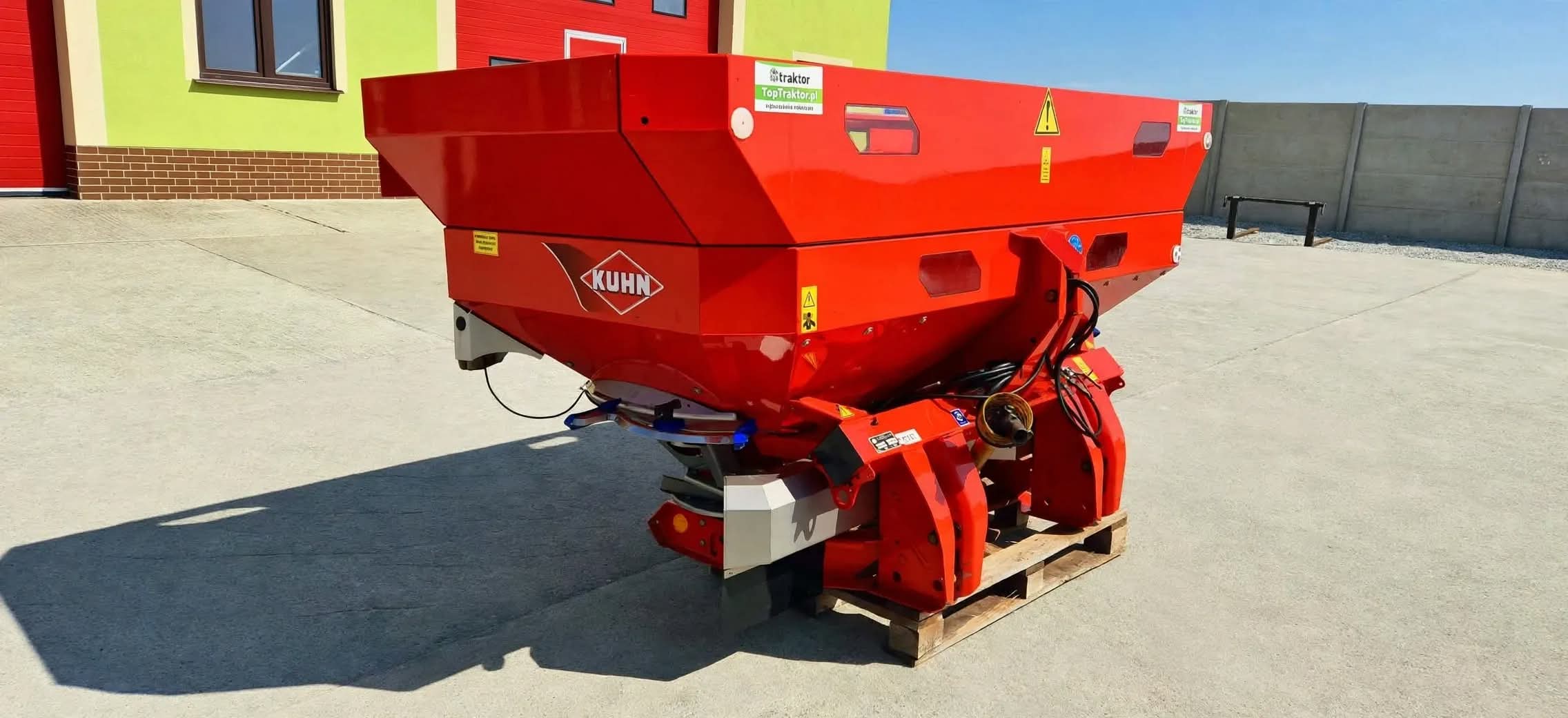 Rozsiewacz nawozów KUHN AXIS 30.1