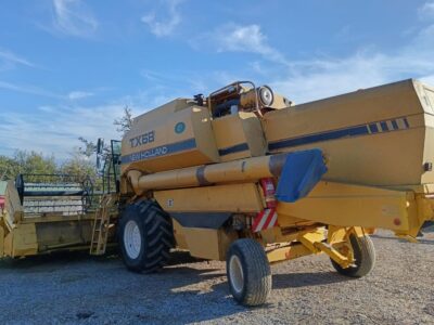 Kombajn zbożowy New Holland TX 68