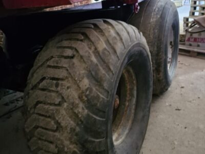 Rozrzutnik obornika, wapna i kompostu RA 140.