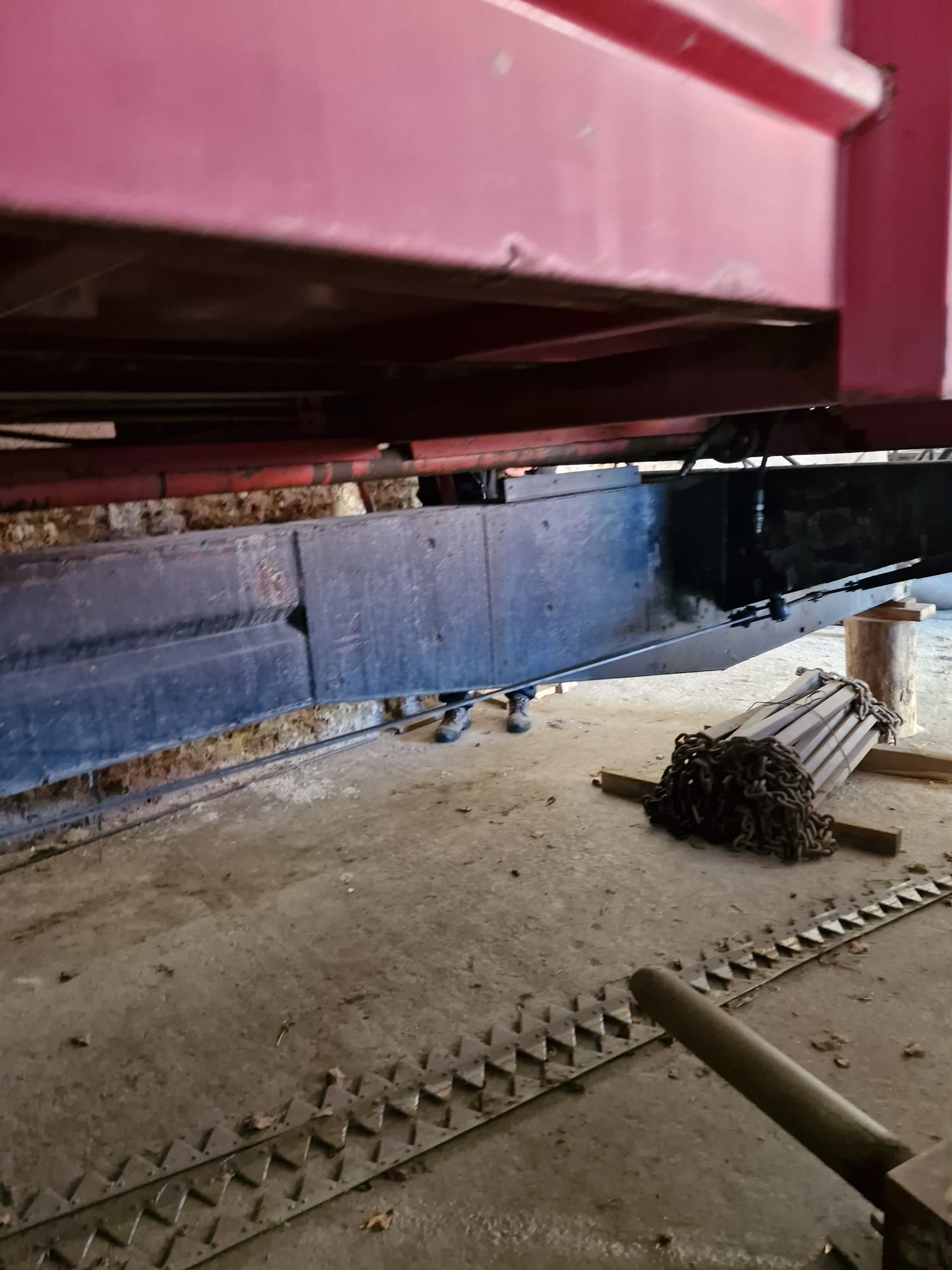 Rozrzutnik obornika, wapna i kompostu RA 140.