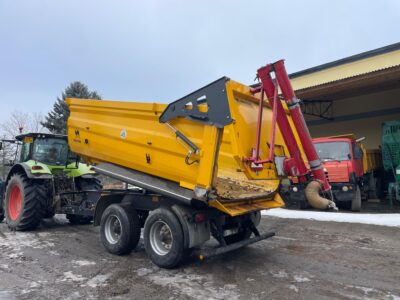 Przyczepa skorupa Wielton że żmijka załadowczą