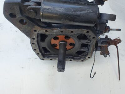 Valtra T170 - Zwolnica - Zwrotnica - Półoś - Skrzynia - Silnik - Siłowniki - Tylny WOM