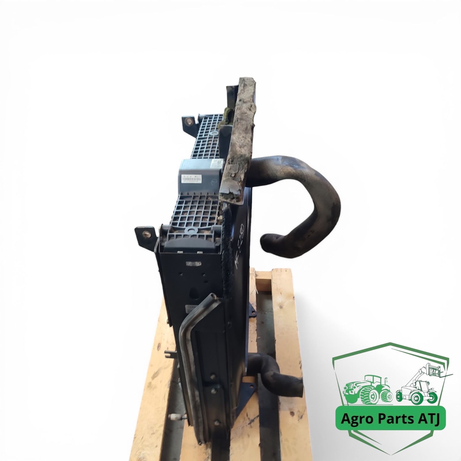 Chłodnica Radiator Denso 5015105M2 Massey Ferguson 8260