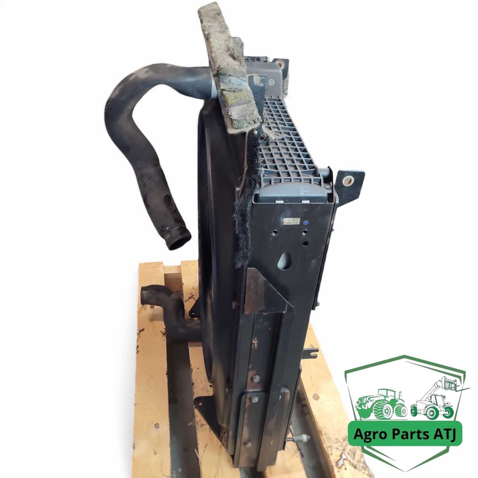 Chłodnica Radiator Denso 5015105M2 Massey Ferguson 8260