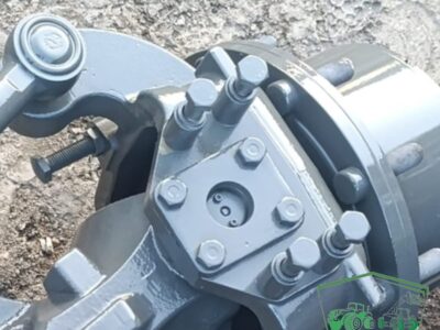 Zwolnica Zwrotnica Piasta Półoś Reduktor Przegub 7500605061 Claas Axion 820