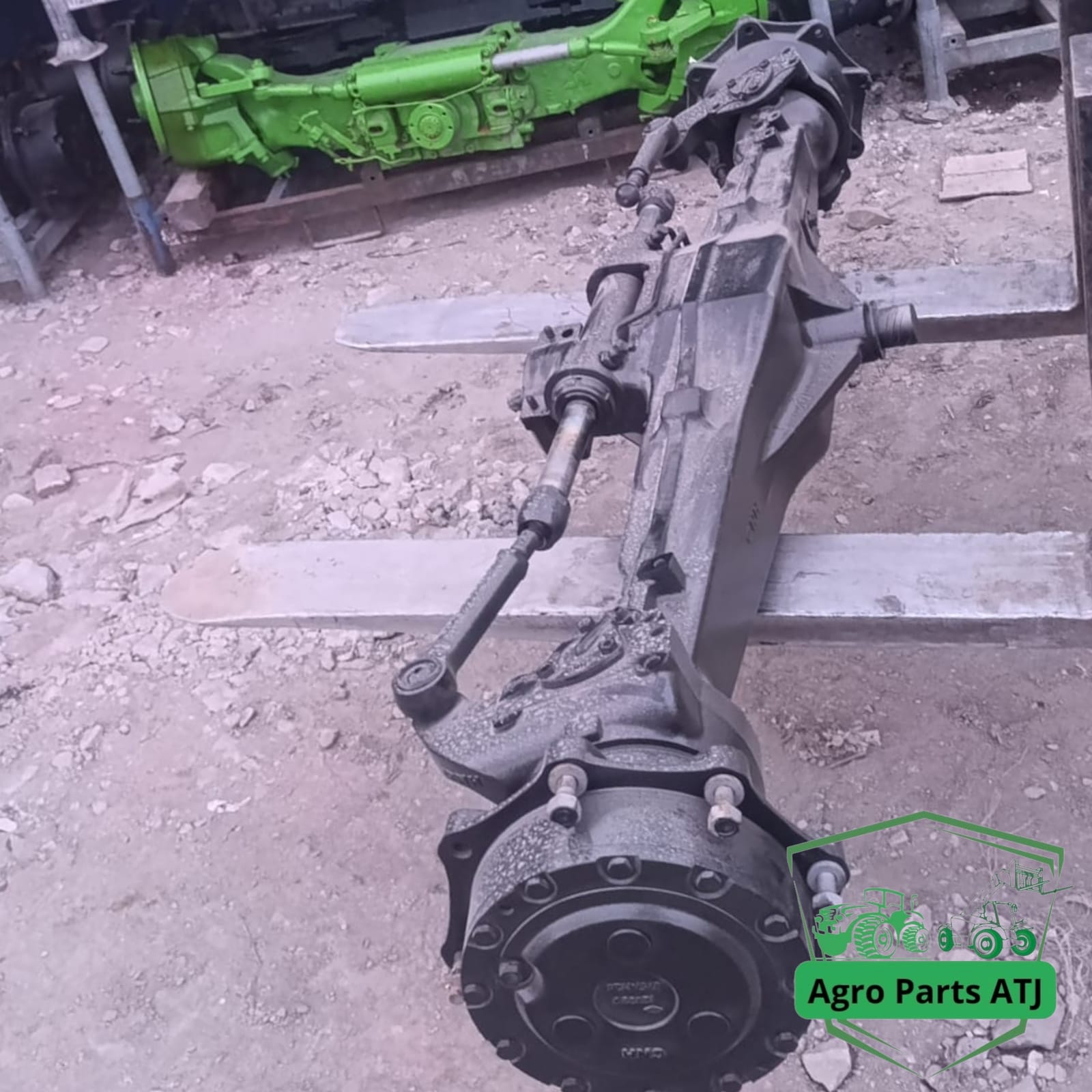 Zwolnica Zwrotnica Piasta Reduktor Półoś Przegub CNH 87667230 New Holland / Case