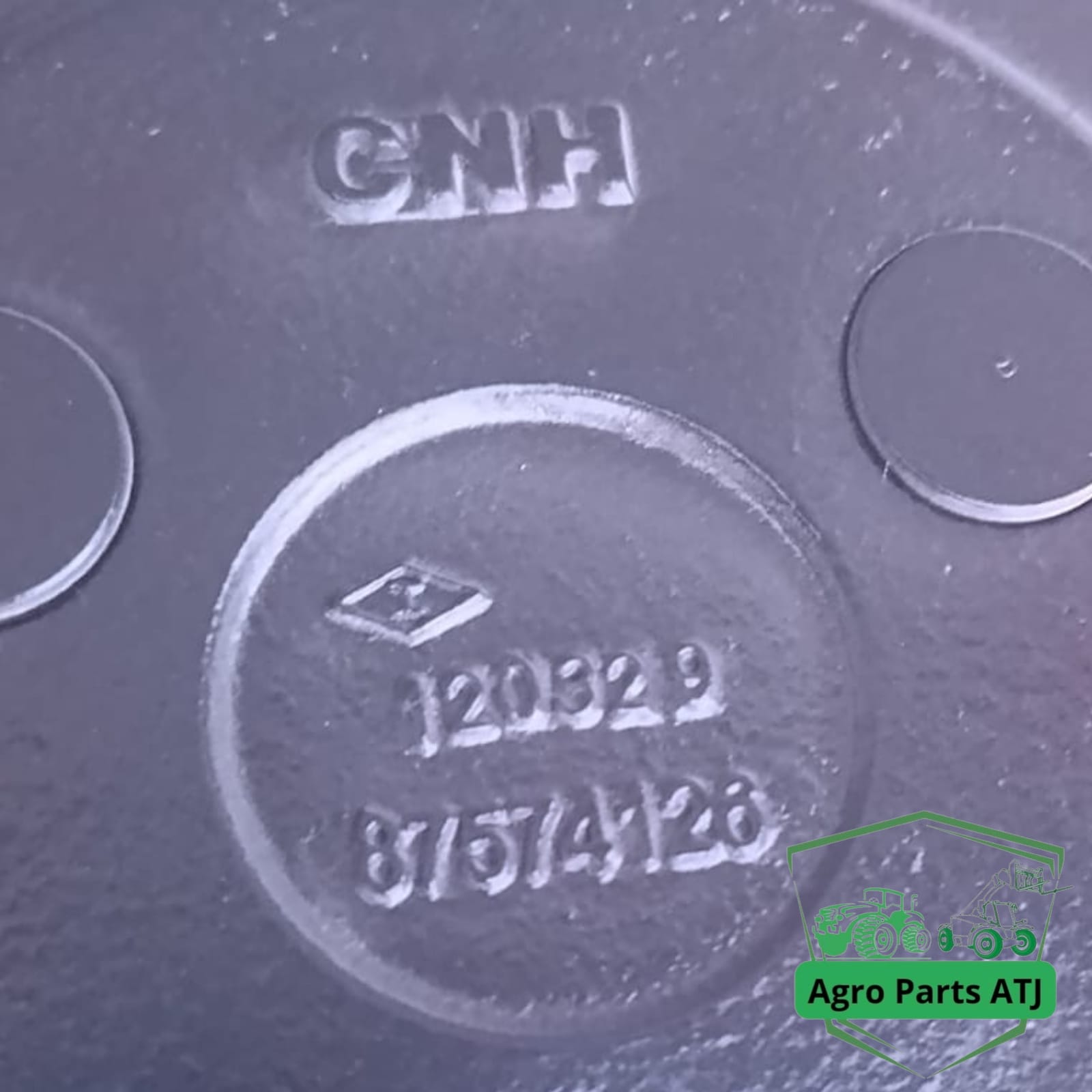 Zwolnica Zwrotnica Piasta Reduktor Półoś Przegub CNH 87667230 New Holland / Case