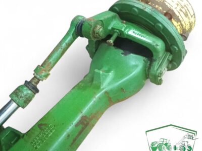 Zwolnica Zwrotnica Piasta Reduktor Półoś Wspornik AL114403 John Deere 6910