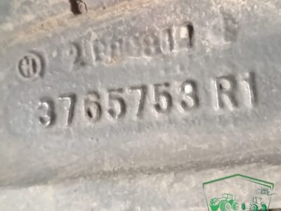 Zwrotnica Zwolnica Piasta Przegub DANA 720/520 Massey Ferguson 5455