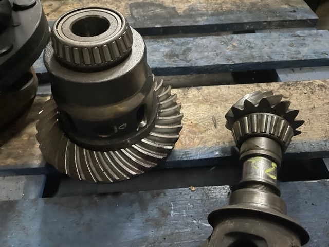 Bob Cat mechanizm róźnicowy Atak i talerz 14x32