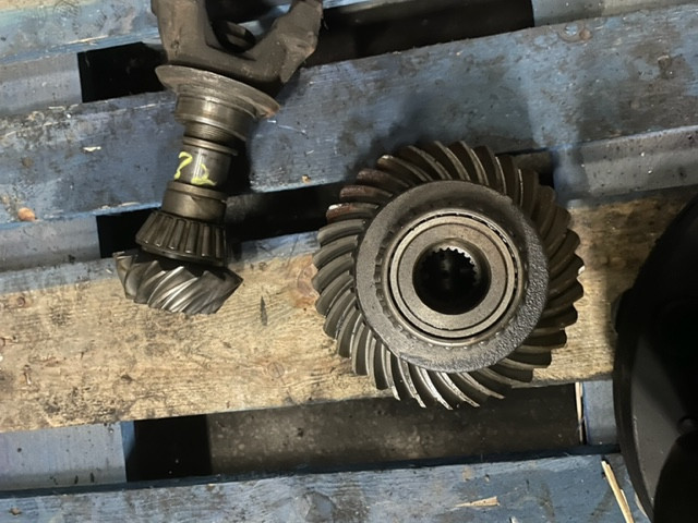 Bob Cat mechanizm róźnicowy Atak i talerz 14x32