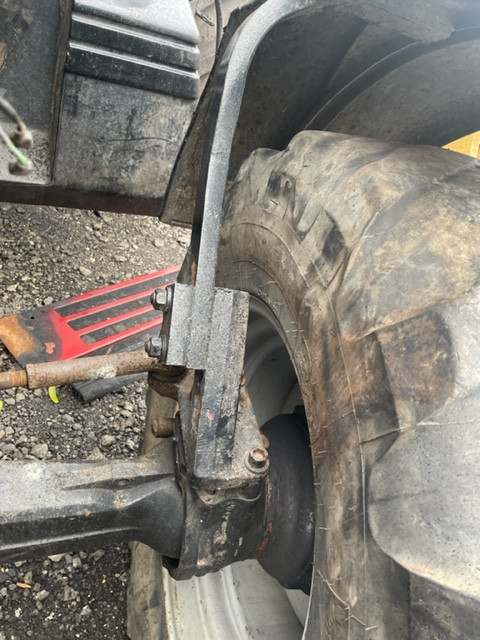 Case 5110-5150 błotniki stelaźe części