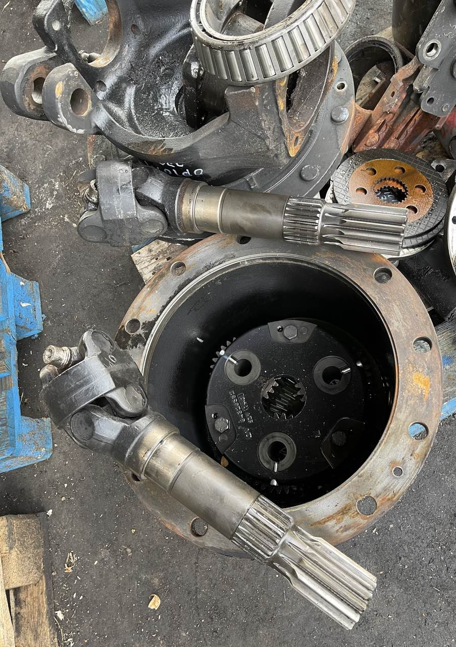 CASE-zwolnica zwrotnica mechanizm róźnicowy/Case Optum 270 części