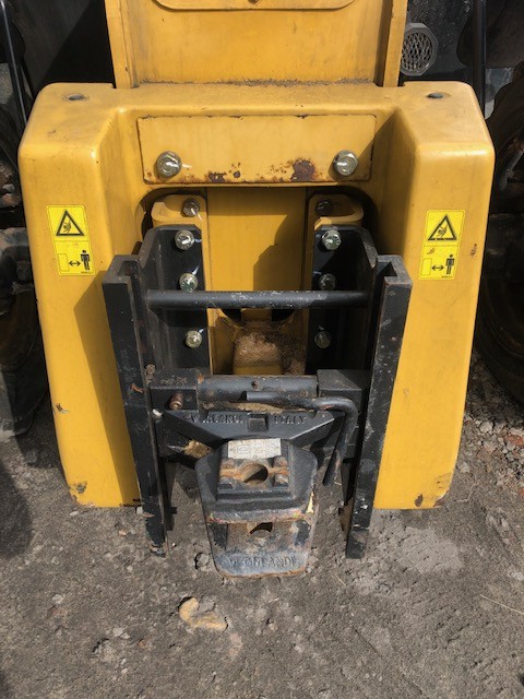 Cat th zaczep transportowy