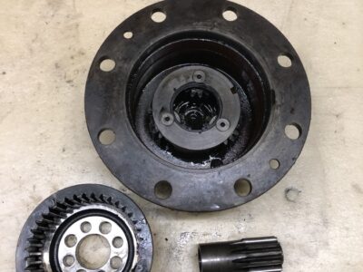 CAT-zwolnica z nakładką/Caterpillar TH62