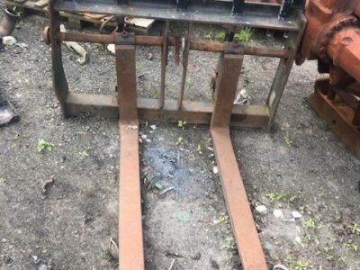 Caterpillar TH Cat TH paleciak widły