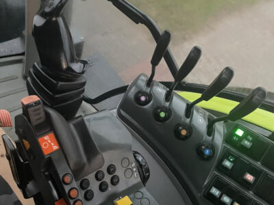 Claas Arion 650 Hexashift