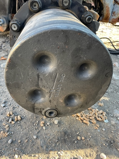 Claas AXION 810-870 stage IV Zwolnica kompletna