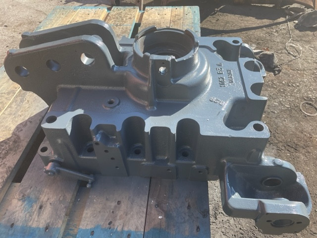 Claas Axion Obudowa Tylnego WOM Massey Ferguson