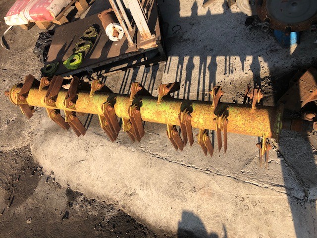 Claas Dominator 106 | 108 | 118 - Wał Sieczkarni ~ Szarpacz