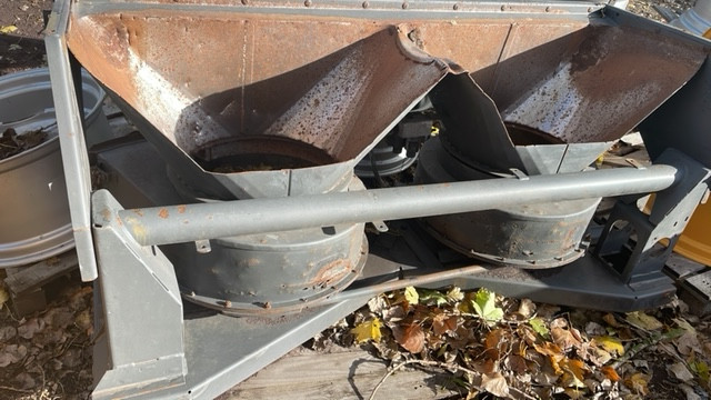 Claas lexion rozrzutnik słomy części