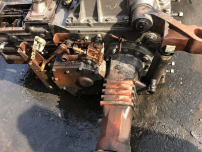 CLAAS- zwolnica skrzynia biegów hamulce podnośnik ramion CZĘŚCI