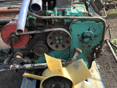 CUMMINS-silnik C220 20-na części bądż w całośći