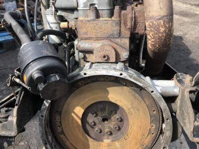 CUMMINS-silnik P215 20-na części bądż w całości