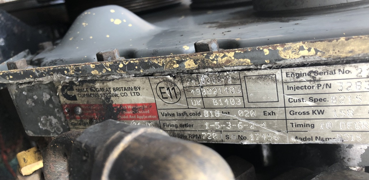 CUMMINS-silnik P215 20-na części bądż w całości