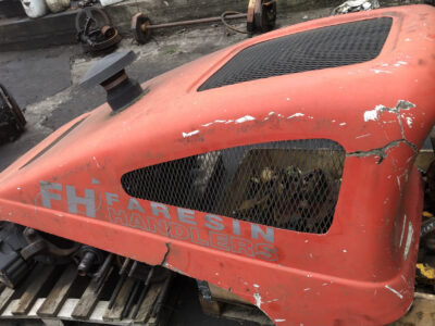 Faresin-maska/pokrywa silnika