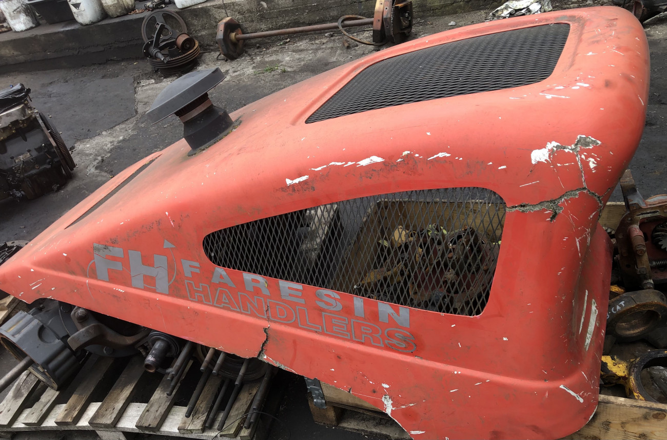 Faresin-maska/pokrywa silnika