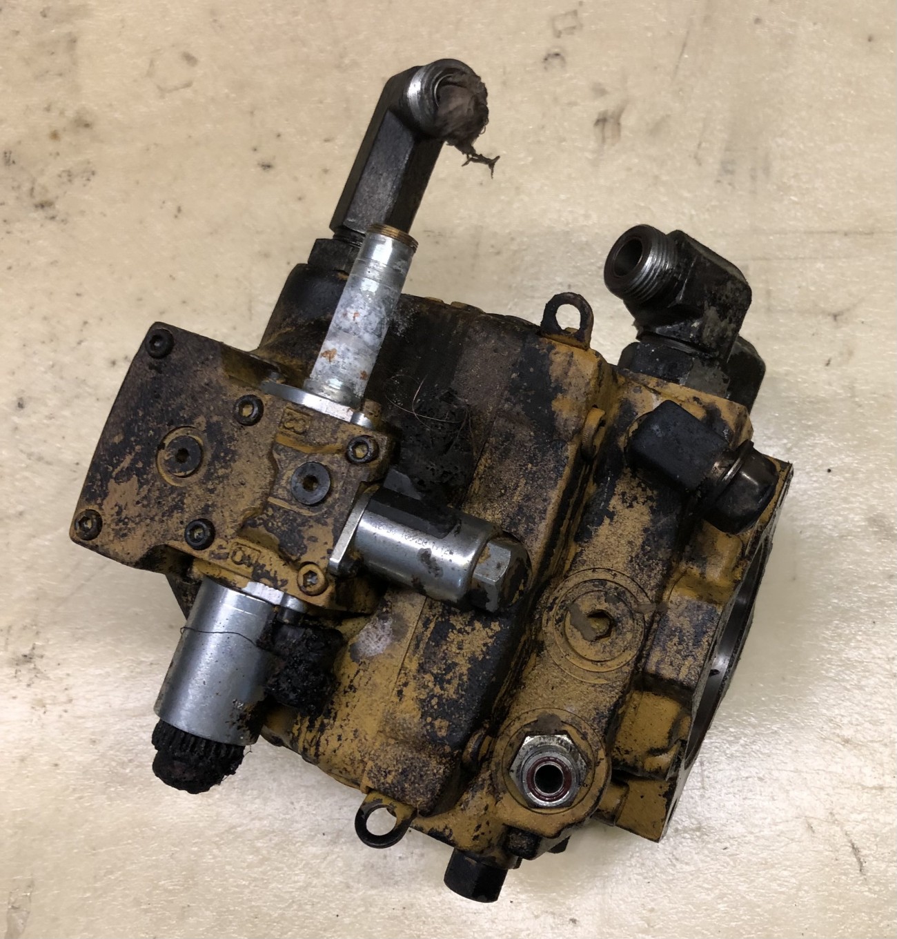 Hydrostat CAT 908/906/CAT-pompa jazdy