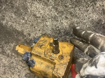 JCB 3cx 4cx rozdzielacz wysuwu ramienia