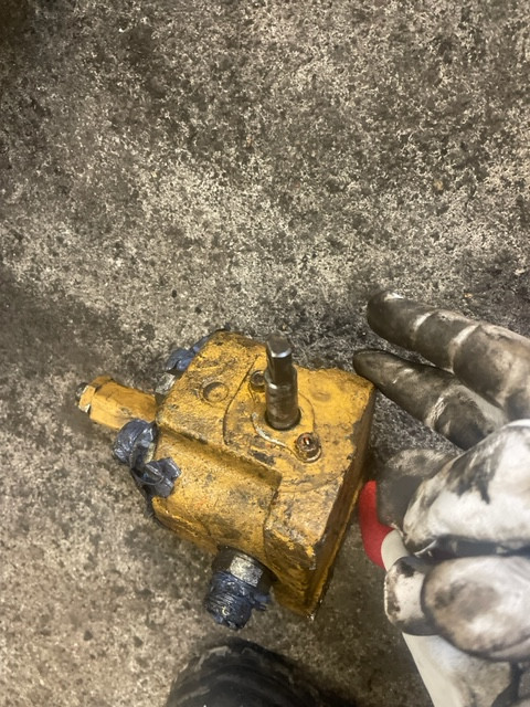 JCB 3cx 4cx rozdzielacz wysuwu ramienia