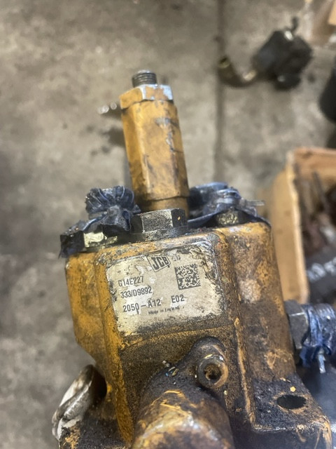 JCB 3cx 4cx rozdzielacz wysuwu ramienia