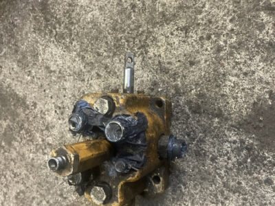 JCB 3cx 4cx rozdzielacz wysuwu ramienia