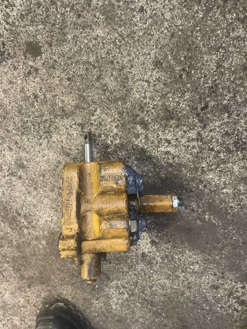 JCB 3cx 4cx rozdzielacz wysuwu ramienia