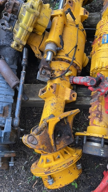 JCB 526s / 528s - Most Napędowy [CZĘŚCI]