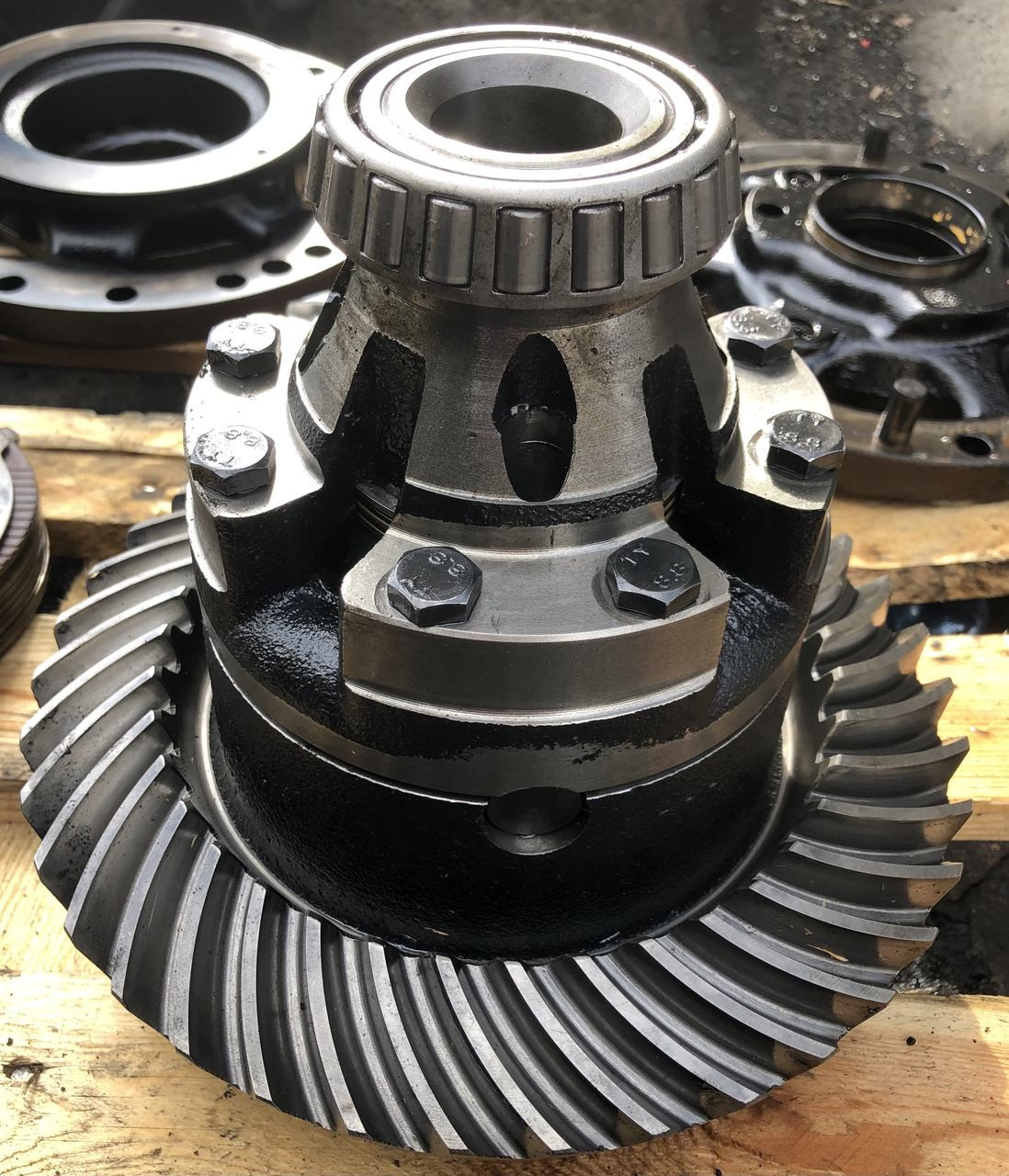 JCB- mechanizm róźnicowy wałek zwolnica zwrotnica JCB 541-531