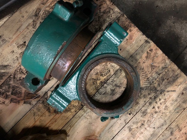 John Deere 3400 3200 3415 - Mocowania Mostu Tylnego