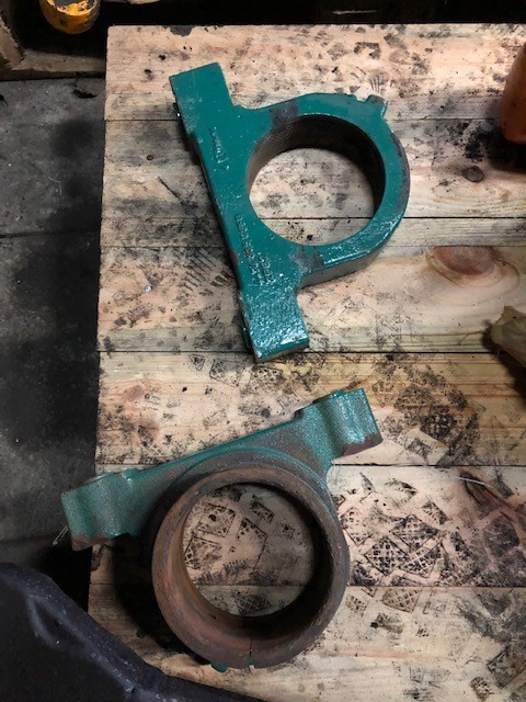 John Deere 3400 3200 3415 - Mocowania Mostu Tylnego