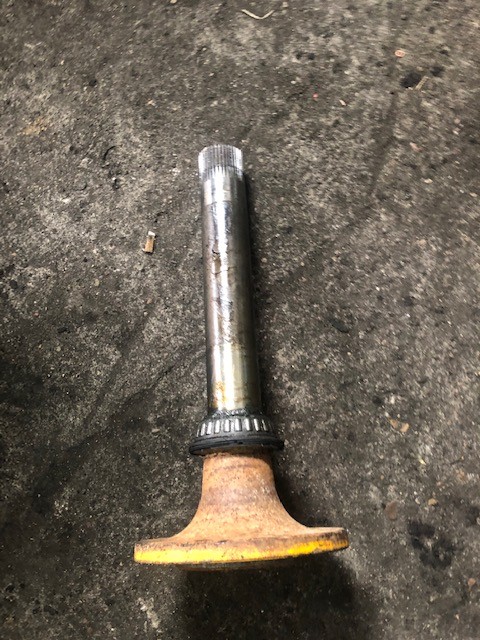 John Deere 410 Półoś