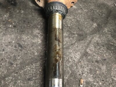 John Deere 410 Półoś