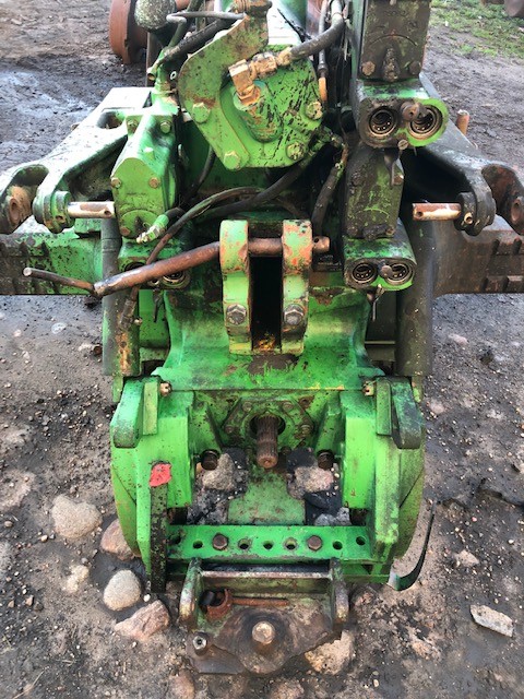 John Deere 4955 - [CZĘŚCI] - zwolnica zwrotnica skrzynia biegów silnik