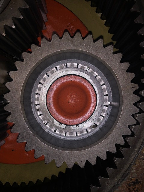 John Deere 6100 | 6200 | 6300 | 6400 | 6500 | 6505 - Zwolnica - Obudowa - Półoś