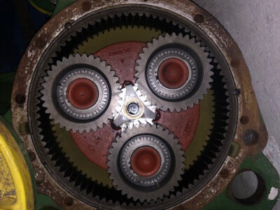 John Deere 6100 | 6200 | 6300 | 6400 | 6500 | 6505 - Zwolnica - Obudowa - Półoś