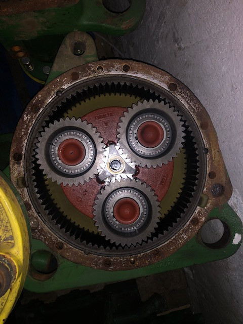 John Deere 6100 | 6200 | 6300 | 6400 | 6500 | 6505 - Zwolnica - Obudowa - Półoś